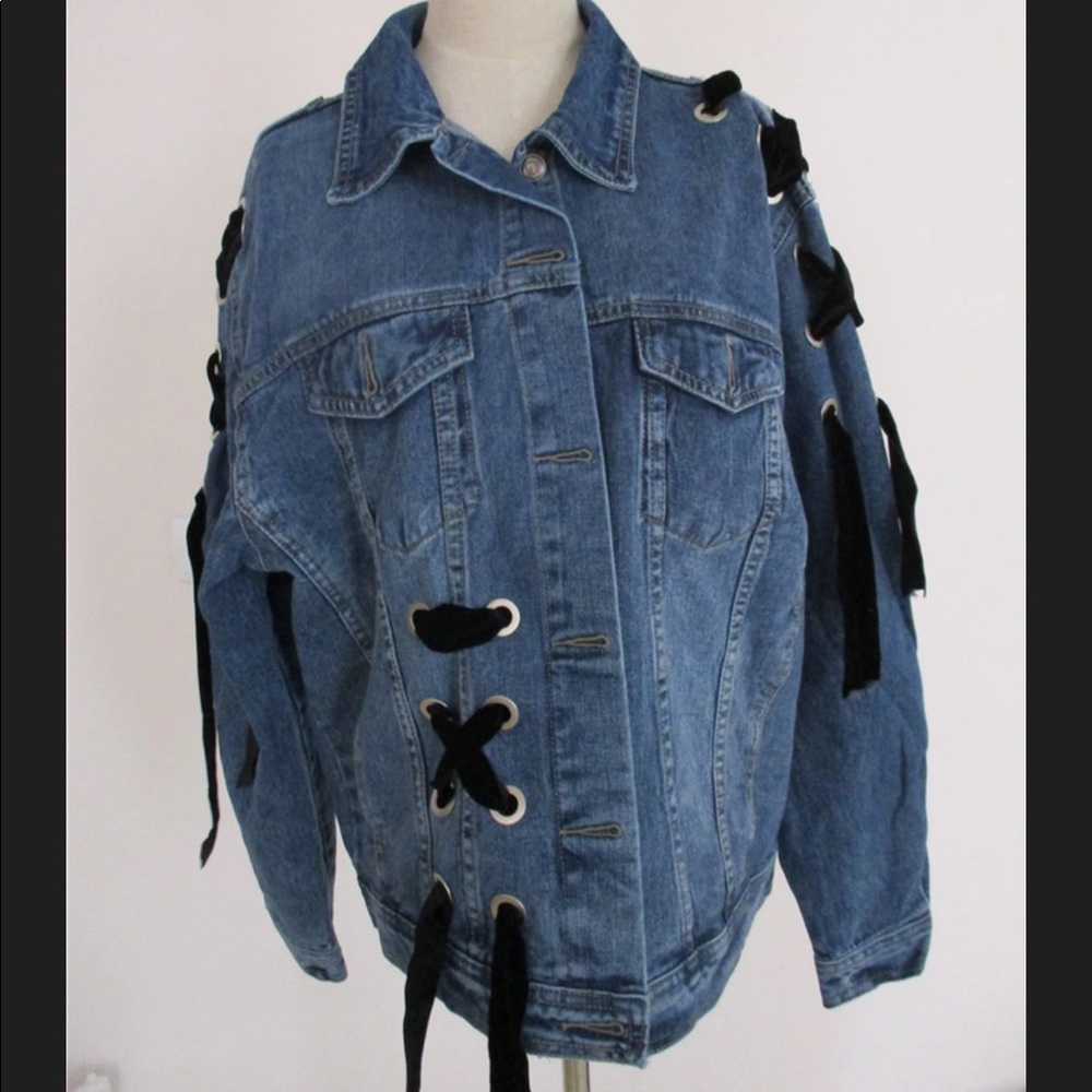 Customized new oversized lace denim jacket - Picture 2 of 3